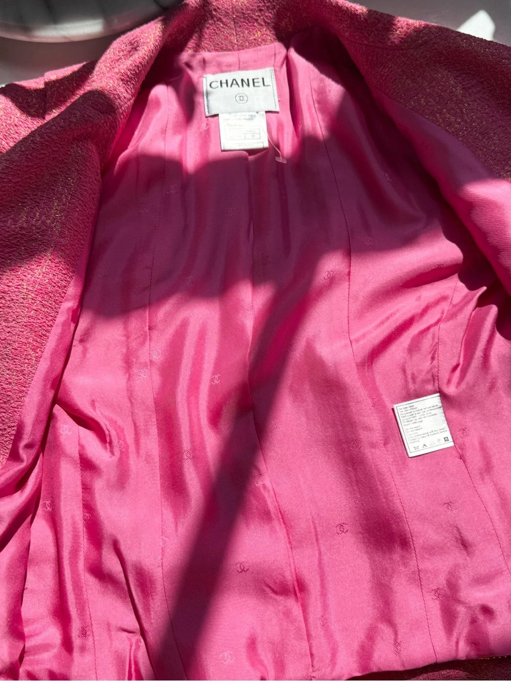 Vintage Chanel Fuchsia & Gold Metallic Skirt Suit | 2001 Cruise Collection